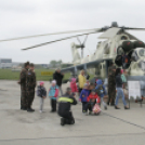 Pápai óvodások és iskolások a Bázisrepülőtéren