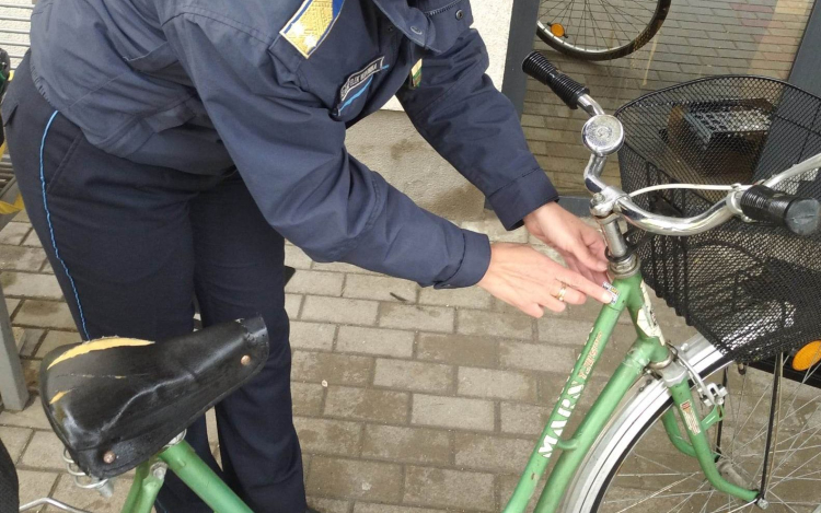 Középpontban a munkába kerékpárzók