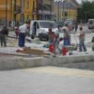 Lázas készülődés a pápai Fő téren!