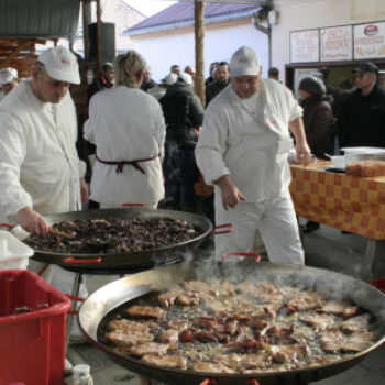 IV. Pápai Böjtelő Böllérverseny (2017)