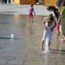 Felavatták a korsós lányt ábrázoló szobrot