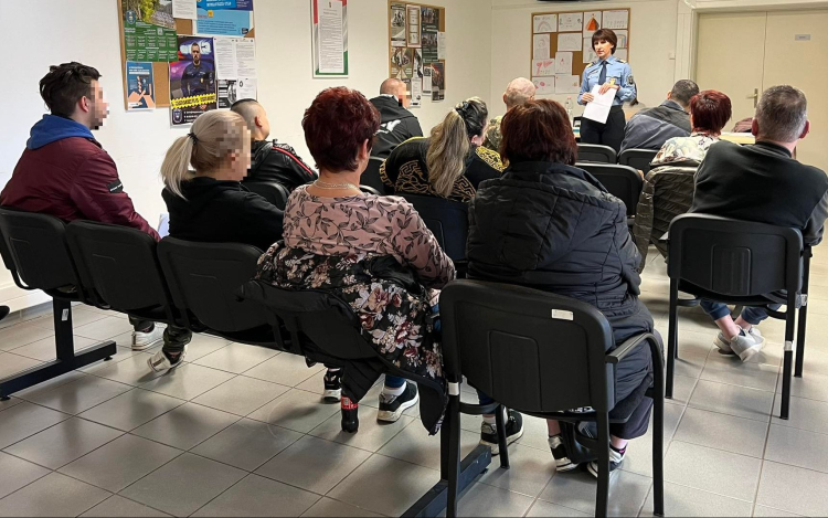 Rendőrségi tájékoztató álláskeresőknek Pápán