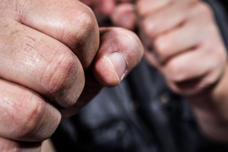 Önbíráskodás miatt emelt vádat a pápai ügyészség