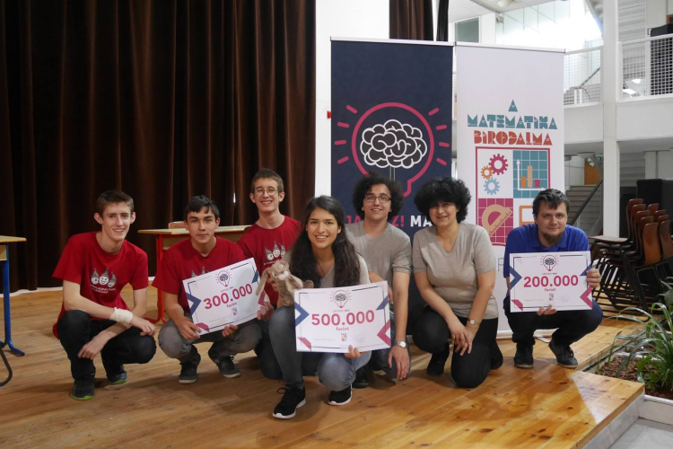 Pápai csapat nyerte a legjobb matekosnak járó díjat