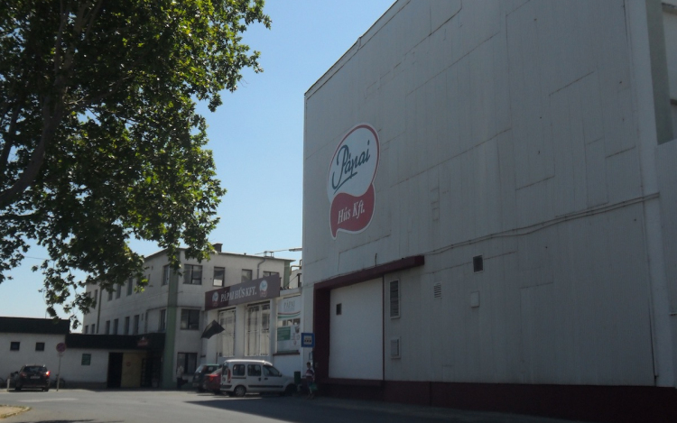 Elkelt a Pápai Hús?