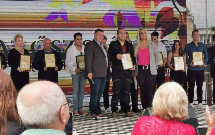 Aranylemezt vehetett át Frenki!