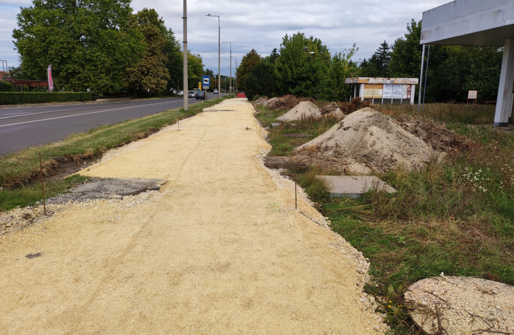 Megújul a kerékpárút a Gyimóti úttól az Igal lakótelepig