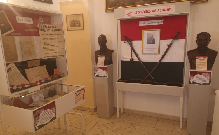 Március 15. - Kamarakiállítás nyílt a református gyűjtemények könyvtárában