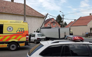 Baleset az Aradi utcán, teljes az útzár