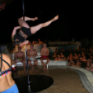 Éjszakai Fürdőzés a pápai Várkertfürdőben