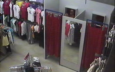 Műszaki cikket lopott, bíróság elé állítják