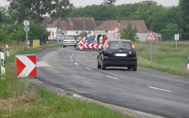Megkezdődött a borsosgyőri út felújítása