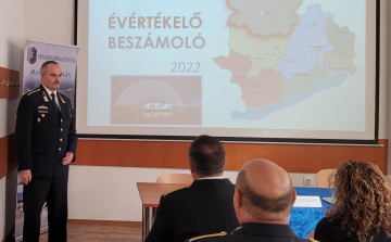 Évet értékeltek a pápai rendőrök