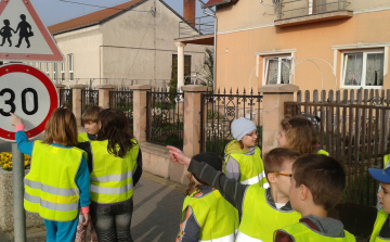 Rendőrségi tájékoztató a mezőlaki iskolában