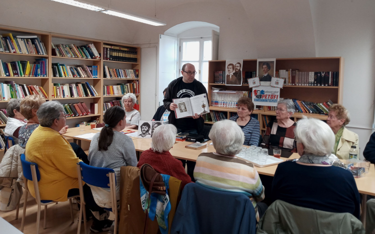 A PVE e havi műkedvelő kerekasztala