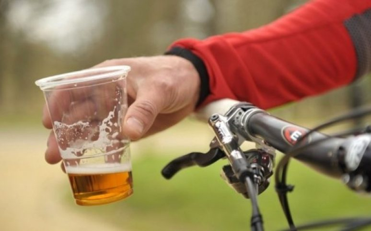 Ittasan kerékpározott 