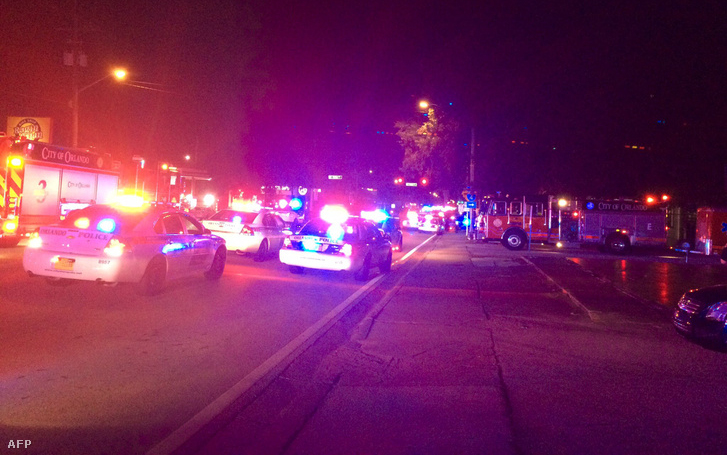 Terror a melegbárban! Ötven halott