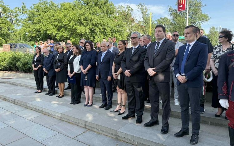 Trianon azt üzeni, összetartozunk - Megemlékezés a nemzeti összetartozás napján