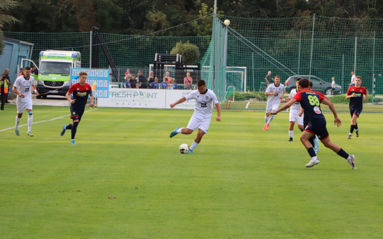 A tavalyi bajnok otthonában lépett pályára a Perutz