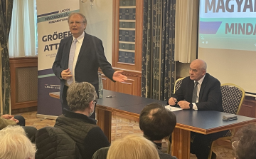 Hiller István Pápán: Gyermekközpontú oktatási rendszerre van szükség!