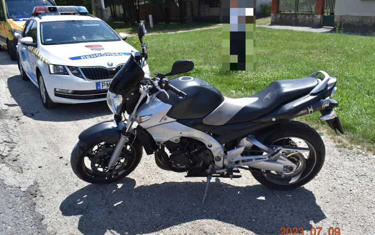 Motoros baleset Takácsiban