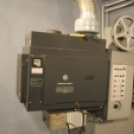 Helyén az új mozivászon a pápai Petőfi Moziban