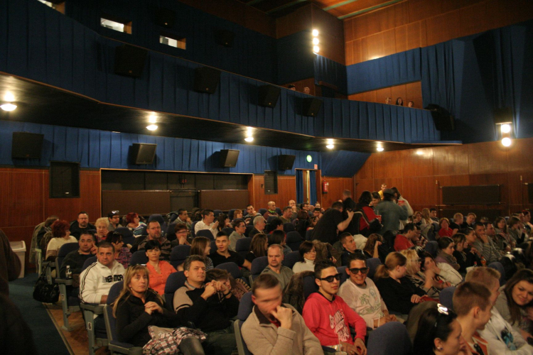 Újra megnyílt a mozi Pápán!