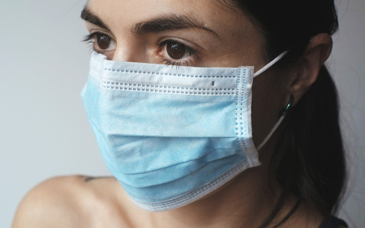 Újra egyre többet hordják a maszkot a magyarok