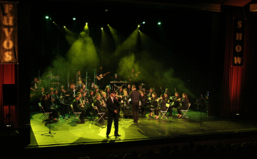 Újra Fúvós Show köszöntötte az Újévet Pápán