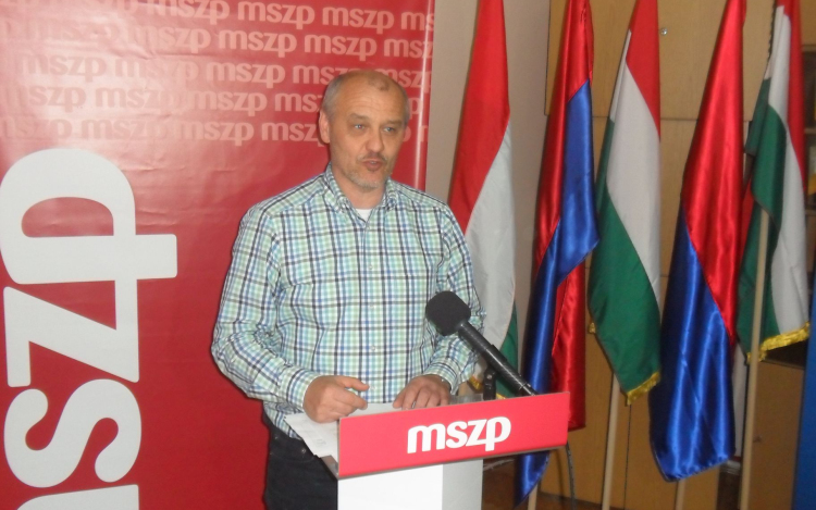 Legkésőbb ősszel népszavazást tartana az MSZP