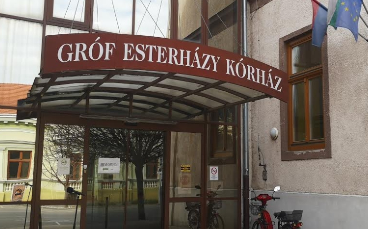 Támogassa jövedelemadója 1 %-ával a Gróf Esterházy Kórház Jövőjéért Alapítványt