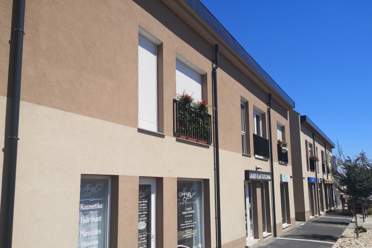 Elkezdenek végre csökkenni a pápai ingatlanárak?