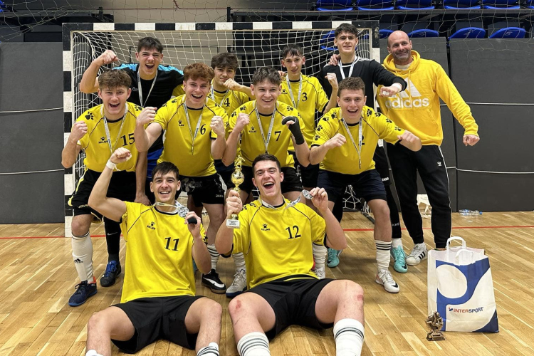 Ezüstérmes a pápai csapat az országos Futsal Diákolimpián!