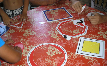 Közlekedésbiztonsági vetélkedő a közösségi házban