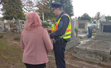 Az ünnepi időszakban nem történt jogsértés a Pápai járás temetőiben