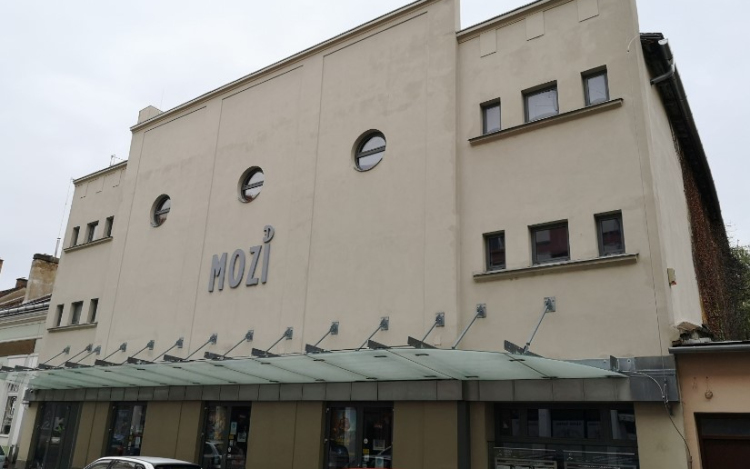 Egy kis időre mozi nélkül maradunk!