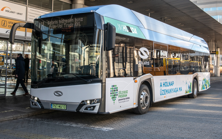Hidrogén meghajtású autóbusz áll forgalomba Magyarországon