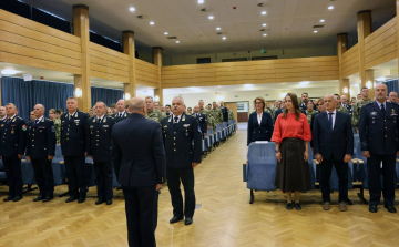 A Honvédelem Napját ünnepelték a pápai bázisrepülőtéren