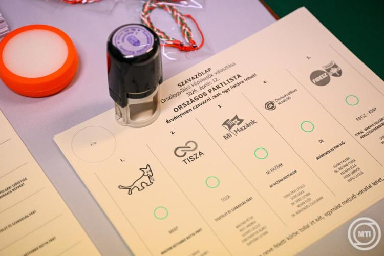 Továbbra is rekordmagas a részvétel