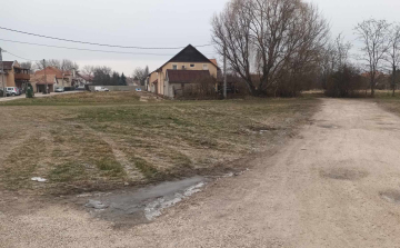 Büntetés járhat a zöld területen való parkolásért