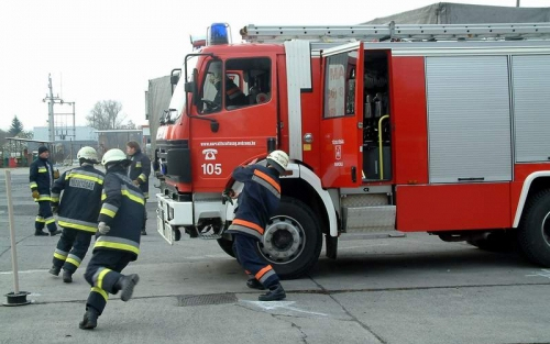 Valótlanul hívta a tűzoltókat