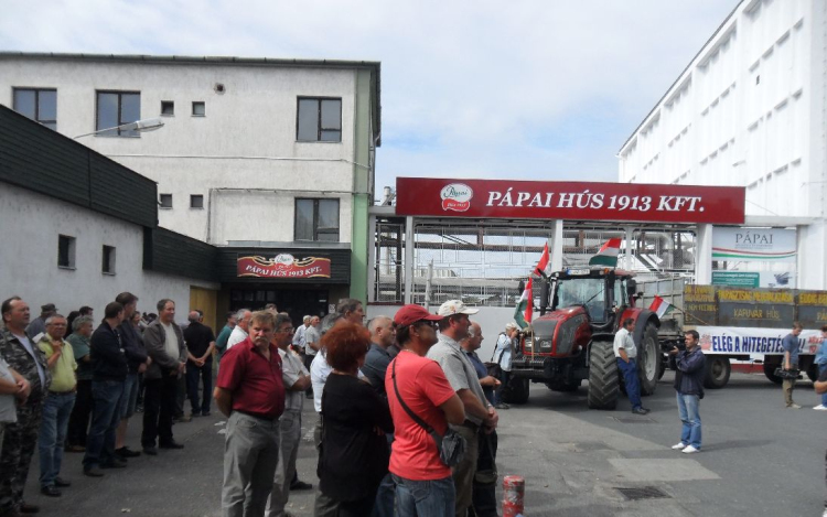 Pápai Hús: Felmondási értesítőt kaptak a dolgozók
