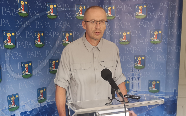 Áldozó Tamás: Jó állapotban esett át a járványon a város