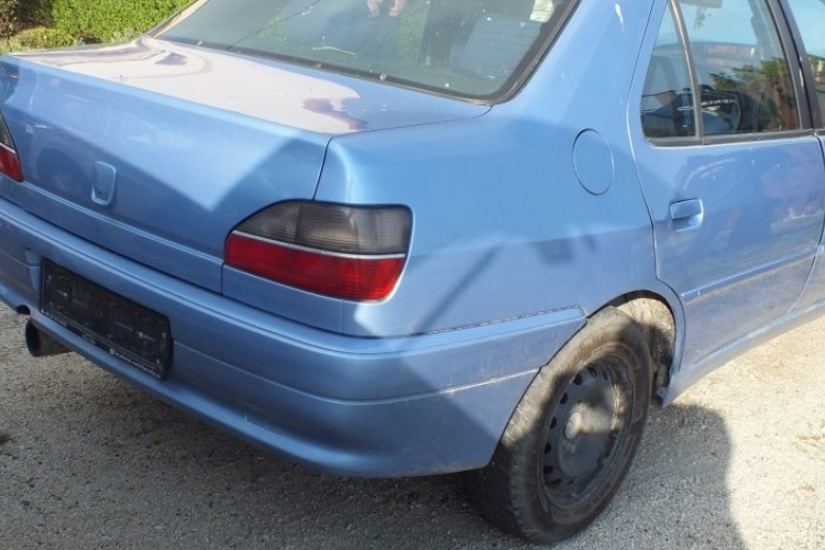 Más rendszámmal és eltiltva vezette autóját a férfi, a pápai rendőrök elfogták