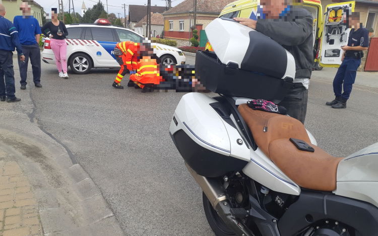 Motoros baleset Mezőlakon! Egy ember megsérült