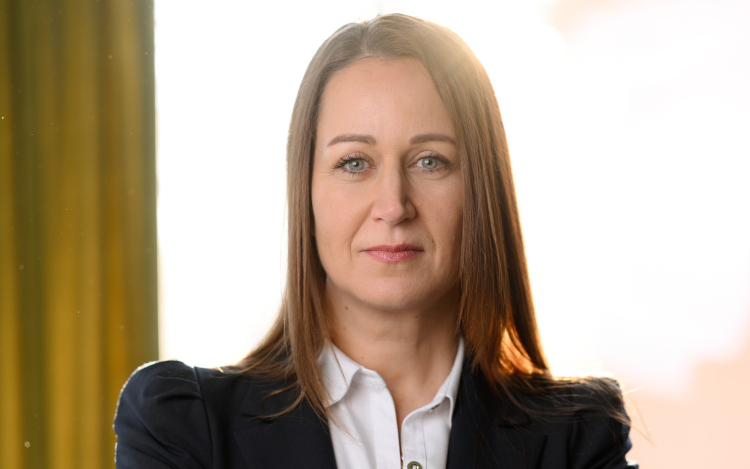 Hosszú várólisták, elmaradó vizsgálatok – súlyos betegbeszámolókat osztott meg a TISZA helyi jelöltje