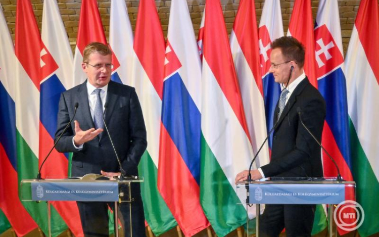 Szijjártó Péter: a mai naptól megnövelt kapacitással működik a Magyarország és Szlovákia közötti összekötő földgázvezeték