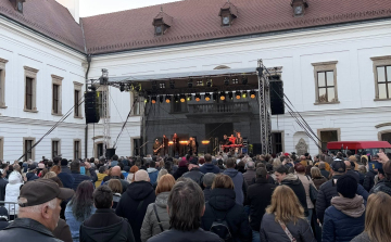 Pápai kötődésű támogatottak is szerepelnek az NKA vitatott listáján