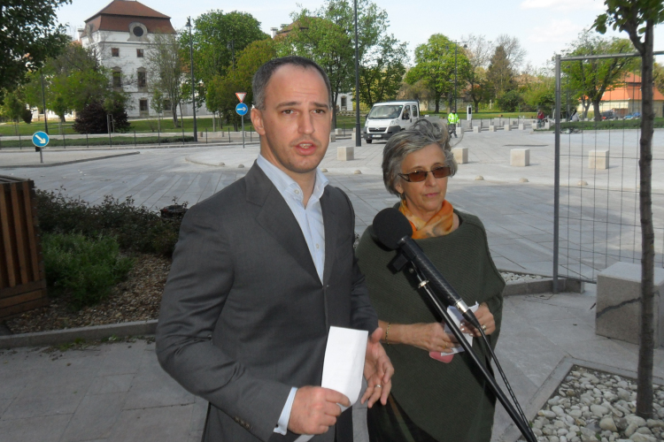 Együtt: Több pénzt a pápai utak felújítására