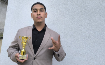 Országos versenyt nyert meg a tehetséges pápai énekes